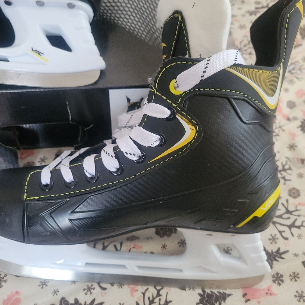 Mens Size 10 US Size Skates
